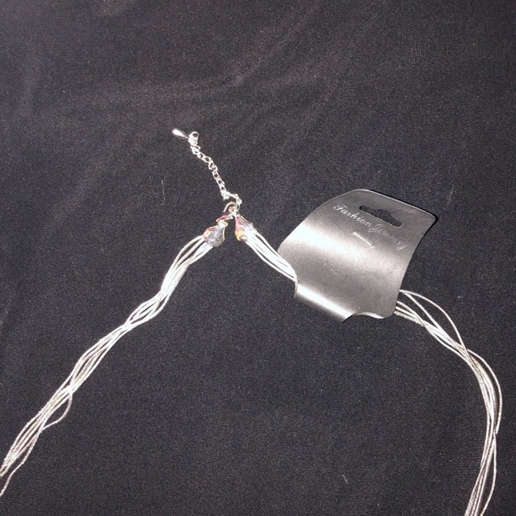 NWT Fashion Silver/Crystal Necklace - Picture 6 of 8
